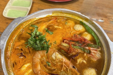 Mì cay Hàn Quốc: Hương vị lửa từ xứ sở kim chi