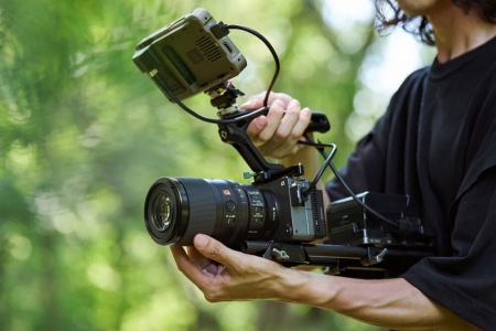 Sony ra mắt FE 100mm F2.8 Macro GM OSS: Ống kính tele macro G Master đột phá