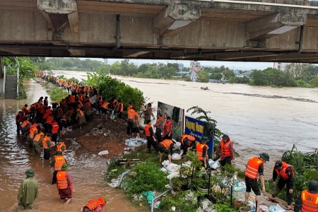Khẩn trương triển khai các nhiệm vụ phòng, tránh, ứng phó, khắc phục hậu quả thiên tai