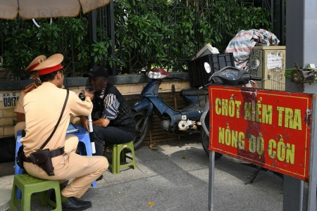 Cảnh sát giao thông xử lý 2.062 trường hợp vi phạm nồng độ cồn trong 1 ngày