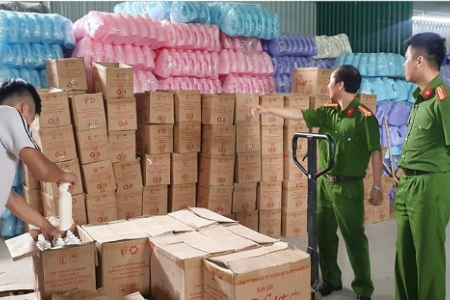 Hưng Yên: Trấn áp tội phạm kinh tế, kiên quyết loại bỏ cán bộ bảo kê trong cuộc chiến chống buôn lậu