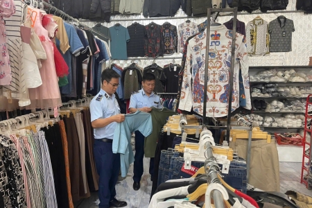 Lào Cai: Xử phạt hộ kinh doanh buôn bán hàng hóa giả mạo nhãn hiệu ADIDAS