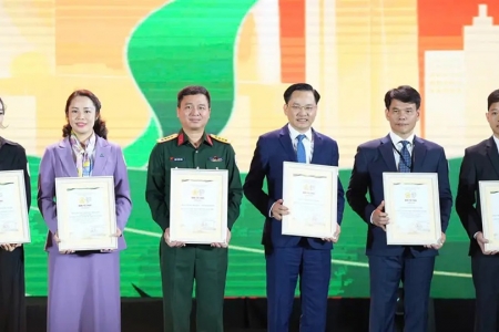 Tập đoàn Hóa chất Việt Nam đạt Giải thưởng “Không gian trưng bày tiêu biểu” tại Hội chợ Mùa Thu năm 2025