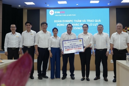 EVNNPC ủng hộ 1,5 tỷ đồng giúp EVNCPC khắc phục hậu quả bão lũ