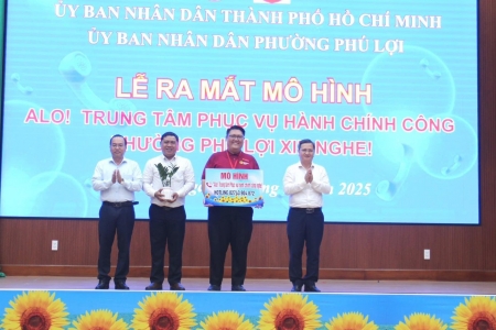 Một phường ở TP. HCM ra mắt mô hình "Alo! Trung tâm Phục vụ hành chính công nghe!"
