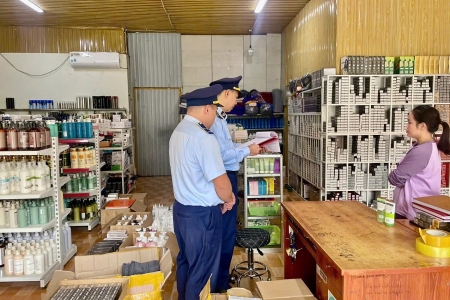 QLTT Tuyên Quang: Triệt phá vụ bán mỹ phẩm không nguồn gốc trên mạng xã hội