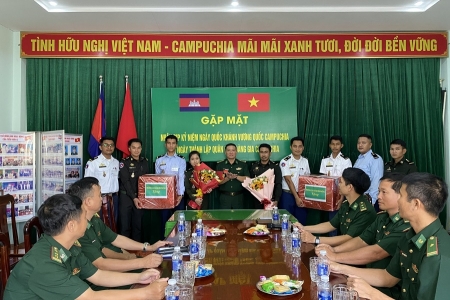 Trường Cao đẳng Biên phòng gặp mặt học viên Quân đội Hoàng gia Campuchia