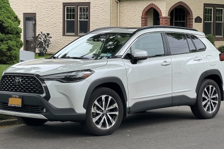 Lỗi phần mềm, hơn 1 triệu xe Toyota, Lexus và Subaru bị triệu hồi