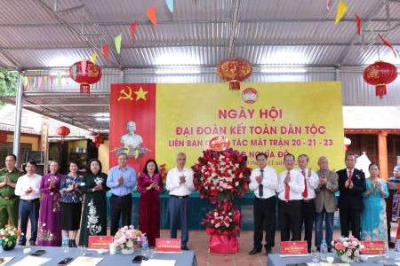 Phường Nghĩa Đô: Gắn kết cộng đồng từ Ngày hội Đại đoàn kết