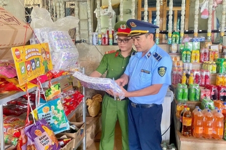 Ban Chỉ đạo 389 quốc gia yêu cầu siết chặt kiểm soát hàng giả dịp Tết