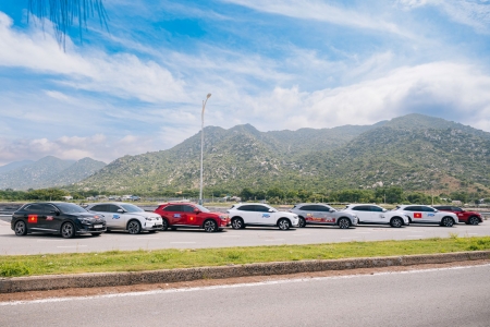 Khách hàng Việt mạnh tay chốt VinFast VF 8: Mạnh mẽ, công nghệ đỉnh, giá siêu hấp dẫn với loạt ưu đãi khủng