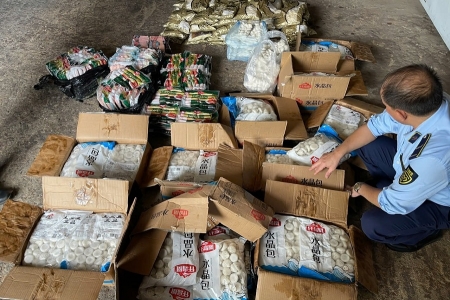 Tuyên Quang: Phát hiện lượng lớn lạp xưởng, xúc xích không rõ nguồn gốc