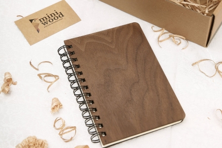 Nghề làm sách thủ công ở Hà Nội – hành trình người trẻ đánh thức di sản tưởng như đã ngủ quên