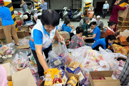 TP. HCM phát động tiếp nhận khẩn hỗ trợ đồng bào vùng bão lũ