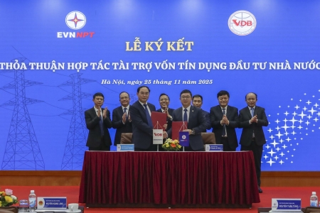 EVNNPT ký thỏa thuận hợp tác tài trợ vốn với VDB