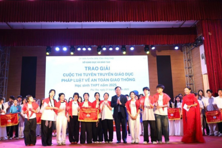 Học sinh Phú Thọ hào hứng tham gia cuộc thi tuyên truyền an toàn giao thông