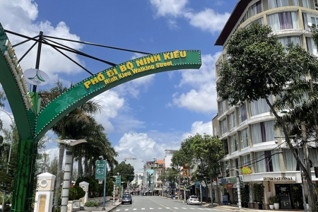 Cần Thơ: Phố đi bộ Ninh Kiều hoạt động trở lại