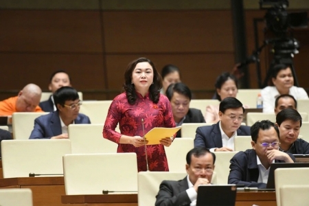 Cần tháo gỡ các vướng mắc về lương, phụ cấp để 'giữ chân' nhân lực y tế tuyến cơ sở