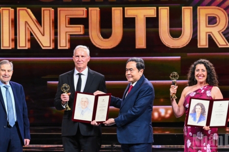 Giải thưởng Chính VinFuture 2025 vinh danh những khám phá và phát triển vaccine HPV