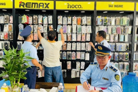 Quảng Trị: Quyết liệt ngăn chặn hàng lậu, hàng giả cuối năm 2025