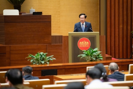 Thông qua Luật Viên chức (sửa đổi): Viên chức được góp vốn và tham gia điều hành doanh nghiệp