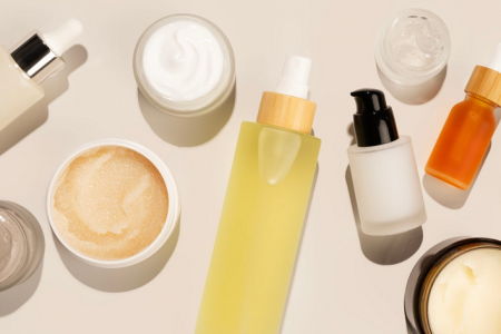 Cục Quản lý Dược đình chỉ lưu hành 4 mỹ phẩm của Công ty Zacy do vi phạm công thức và sai lệch nhãn mác