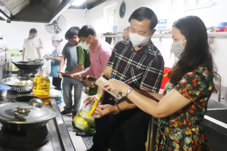 Hà Nội: Tăng cường công tác kiểm soát an toàn thực phẩm trong dịp Tết 2026