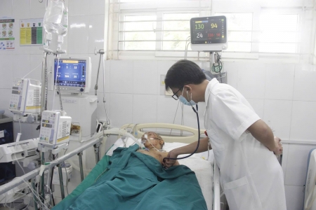 Lào Cai ban hành chính sách hỗ trợ hộ nghèo, người có hoàn cảnh khó khăn khi khám, chữa bệnh