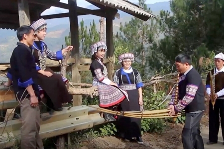 Mù Cang Chải rộn ràng Festival khèn Mông - Lễ hội hoa tớ dày đón Xuân 2026