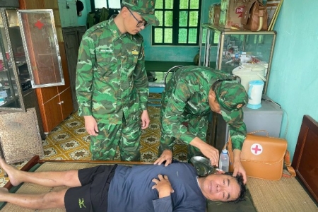 Quảng Trị: Cứu nạn kịp thời 6 thuyền viên tàu cá gặp nạn gần đảo Cồn Cỏ