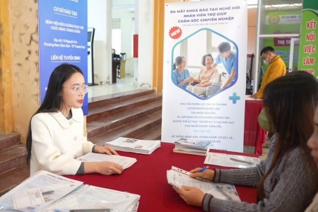 Ra mắt và định hướng nghề “Nhân viên trợ giúp chăm sóc chuyên nghiệp”