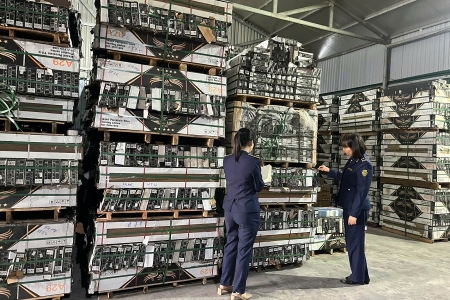 Hưng Yên: Tạm giữ lô gạch lát nền trị giá 350 triệu đồng có dấu hiệu gian lận hóa đơn