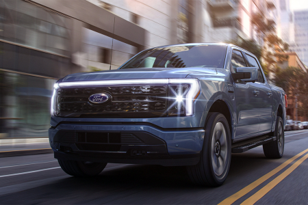 Ford khai tử 3 mẫu xe điện, xoay trục chiến lược sang Hybrid và EREV