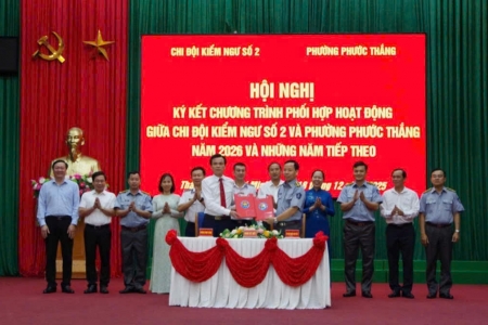 Chi đội Kiểm ngư số 2 ký kết chương trình phối hợp hoạt động với phường Phước Thắng