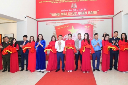 Hải Phòng: Khai mạc Triển lãm ảnh, tư liệu “Vang mãi khúc quân hành”