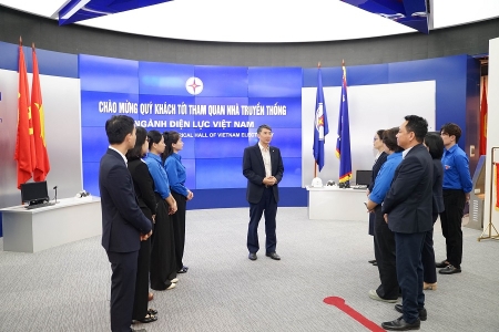 Tự hào 71 năm ngành Điện lực Việt Nam - gìn giữ và phát huy giá trị truyền thống