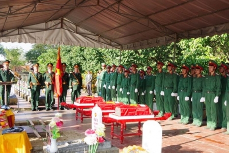 Quảng Trị: Lễ viếng, truy điệu và an táng 4 hài cốt liệt sĩ