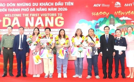 Đà Nẵng: Đón nhiều đoàn khách “xông đất” đầu tiên, tín hiệu tốt khởi sắc cho du lịch 2026
