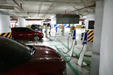 Bộ Công Thương đặt mục tiêu 50% phương tiện giao thông công cộng chạy điện vào năm 2030