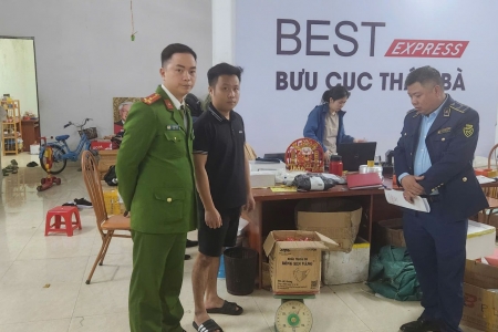 Lào Cai: Đội QLTT số 2 xử phạt 60 triệu đồng vụ buôn bán, giao nhận pháo nổ trái phép