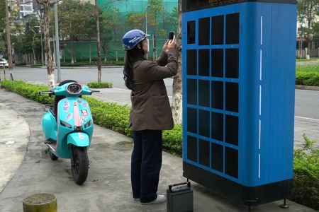 TP. HCM phê duyệt lắp đặt tủ đổi pin xe máy điện trên vỉa hè thúc đẩy giao thông xanh