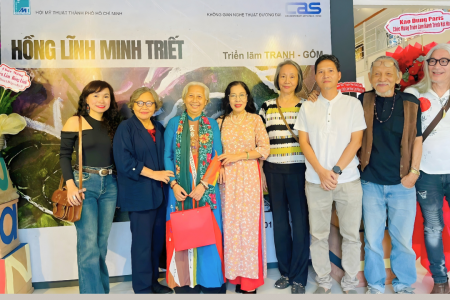 Triển lãm nghệ thuật "Đồng hành - Journey Together"