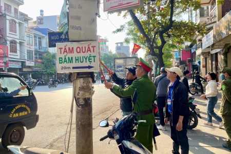 Công an phường An Biên ra quân lập lại trật tự đường hè, chào mừng Đại hội XIV của Đảng