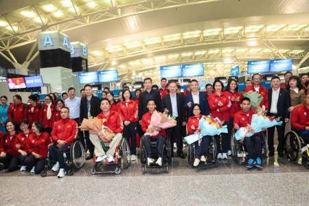 Đoàn thể thao người khuyết tật Việt Nam lên đường tham dự ASEAN Para Games 13