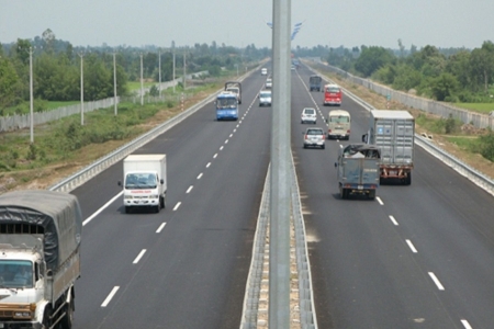 CSGT sẽ xử lý xe chạy chậm bám làn trái trên cao tốc