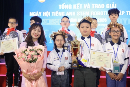 82 trường tiểu học được vinh danh tại Ngày hội tiếng Anh STEM Robotics Hà Nội