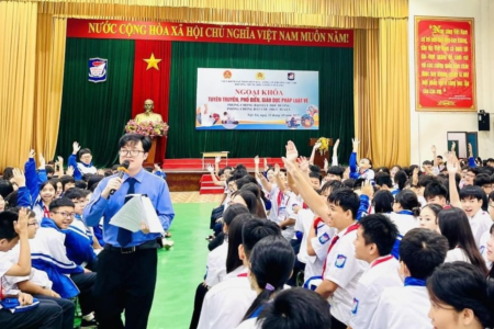 Phú Thọ tăng cường phổ biến, giáo dục pháp luật trong môi trường học đường