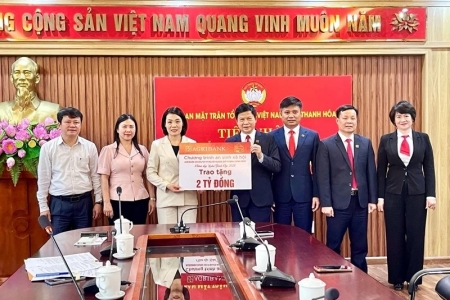 Các chi nhánh Agribank ủng hộ 4.000 suất quà Tết cho người nghèo