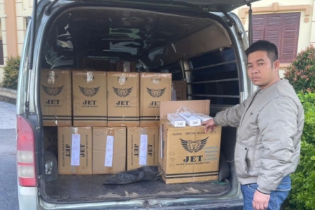 Quảng Trị: Phát hiện xe ô tô vận chuyển khoảng 20.000 bao thuốc lá nhập lậu