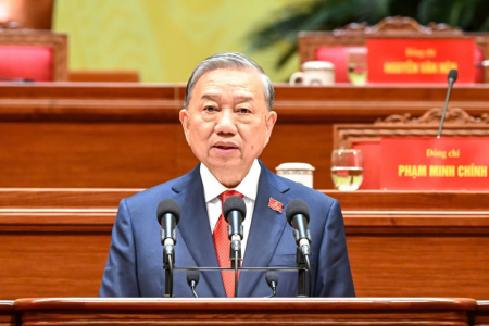 Vững bước dưới cờ Đảng